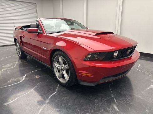 Used 2011 Ford Mustang GT Premium w/ Electronics Pkg RWD image 2