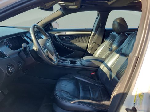 Used 2018 Ford Taurus SEL w/ Equipment Group 201A FWD image 18