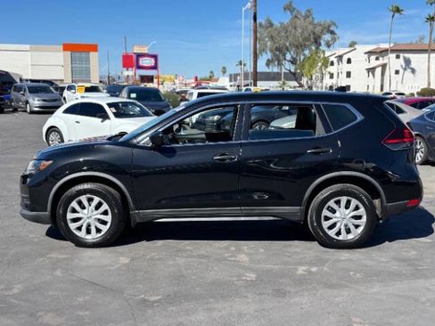Used 2018 Nissan Rogue S image 6