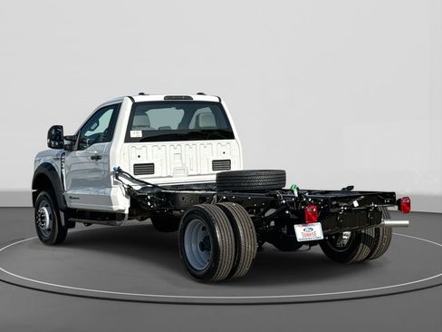 New 2026 Ford F450 XL w/ XL Chrome Package image 2