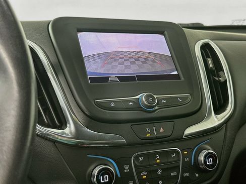 Used 2022 Chevrolet Equinox LT FWD image 19