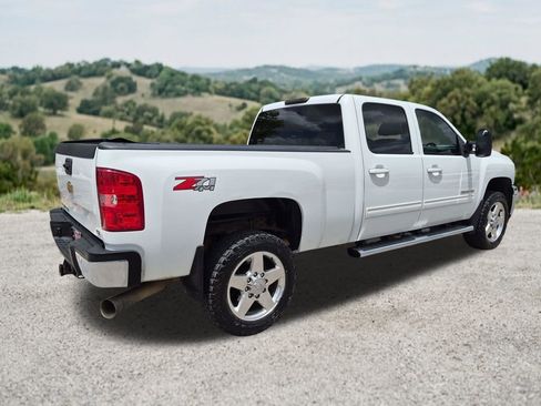 Used 2014 Chevrolet Silverado 2500 LTZ w/ LTZ Plus Package AWD/4WD image 10
