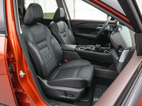 Used 2023 Nissan Rogue Platinum w/ Platinum Premium Package image 24