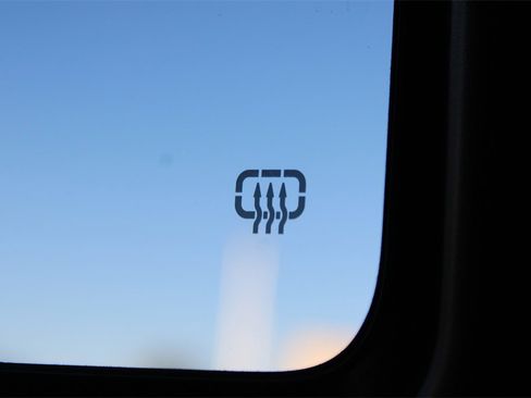 Used 2022 Jeep Wrangler Unlimited Sahara w/ Cold Weather Group image 30