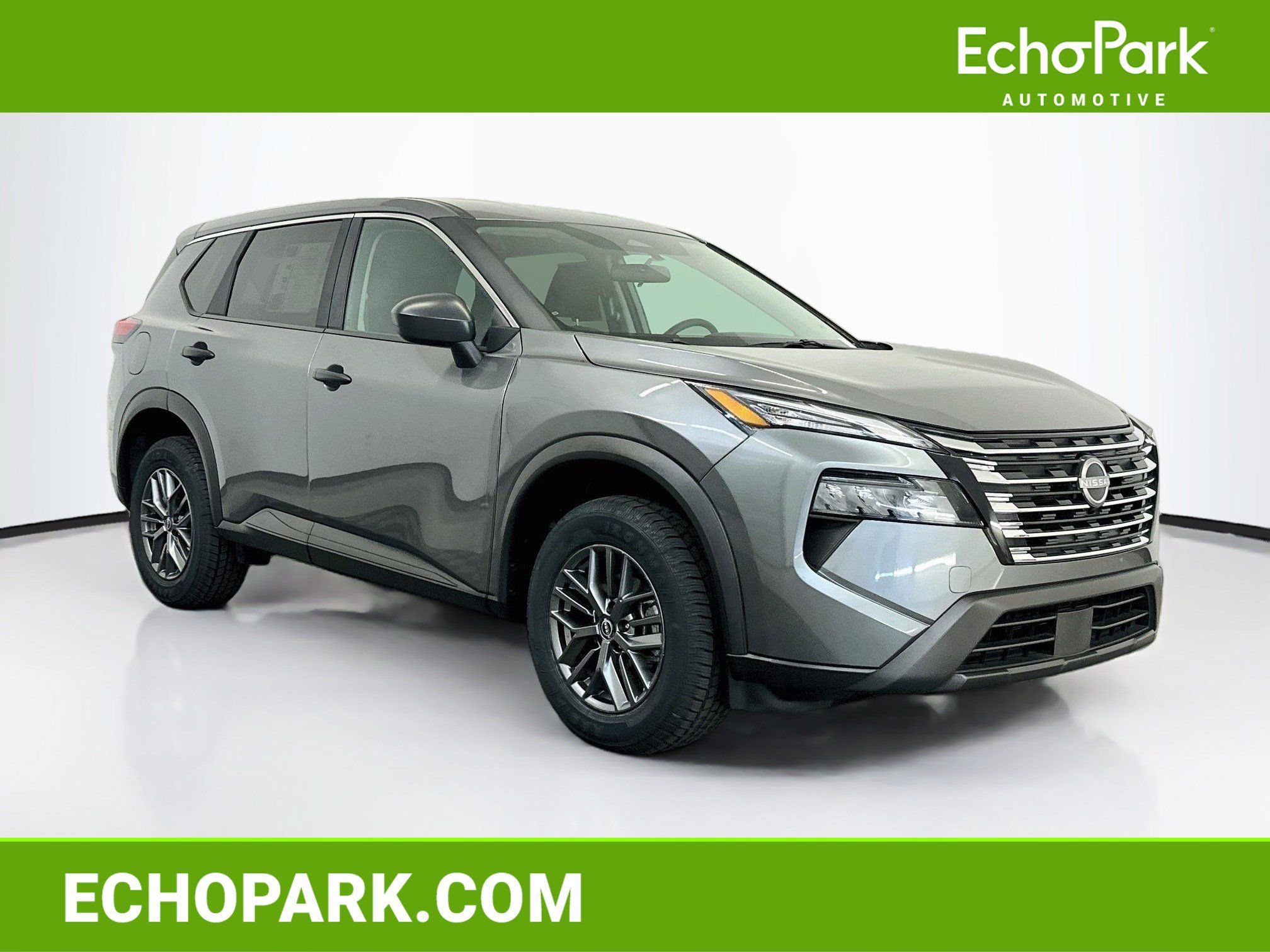Used 2025 Nissan Rogue S AWD/4WD image 1