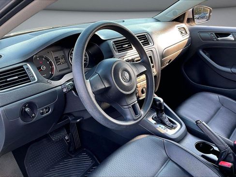 Used 2014 Volkswagen Jetta SE FWD image 12