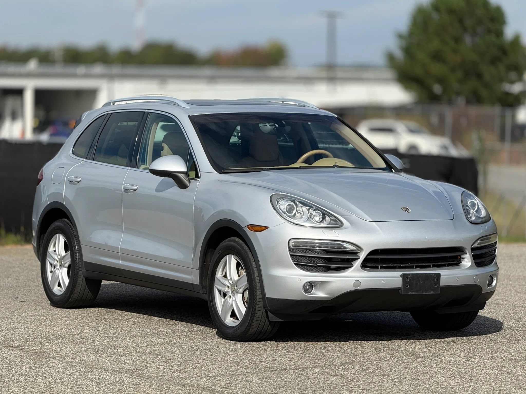 Used 2013 Porsche Cayenne S AWD/4WD image 1
