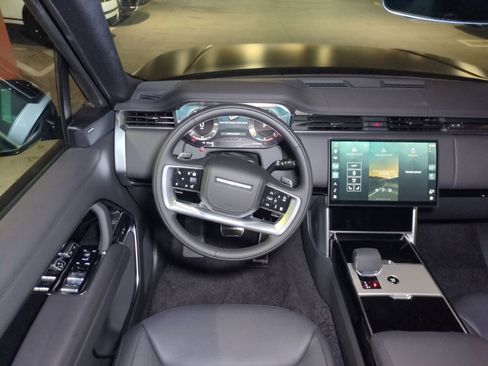 New 2026 Land Rover Range Rover Long Wheelbase SE AWD/4WD image 25