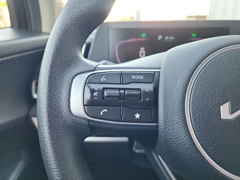 Used 2024 Kia Sportage LX image 21