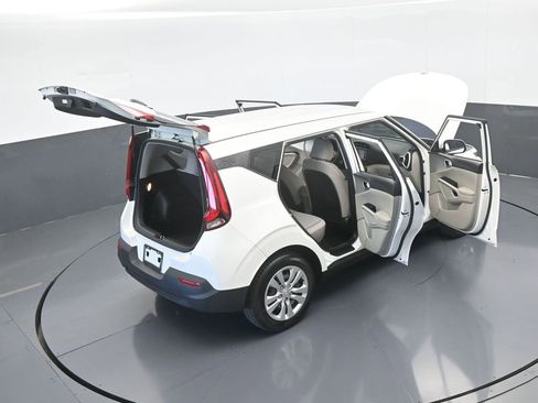 Used 2021 Kia Soul LX image 62