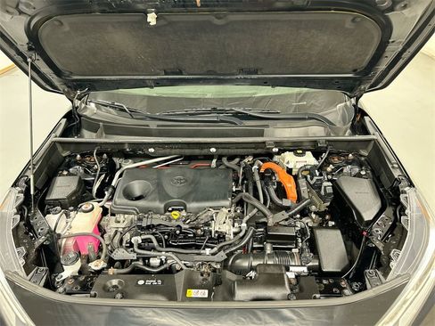 Used 2019 Toyota RAV4 Limited image 25