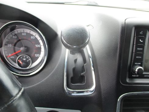 Used 2017 Dodge Grand Caravan GT image 21