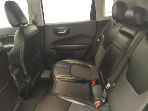 Used 2019 Jeep Compass Latitude AWD/4WD image 18