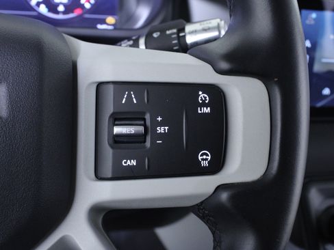Used 2020 Land Rover Defender 110 First Edition image 25