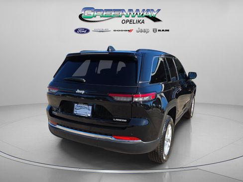 New 2025 Jeep Grand Cherokee Laredo image 7