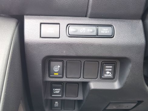 Used 2025 Nissan Frontier SV w/ SV Convenience Package image 24