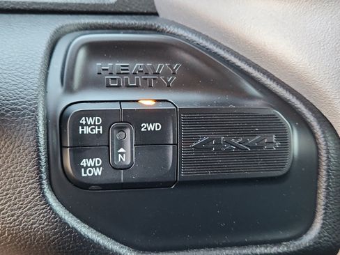 Used 2024 RAM 2500 Big Horn AWD/4WD image 22