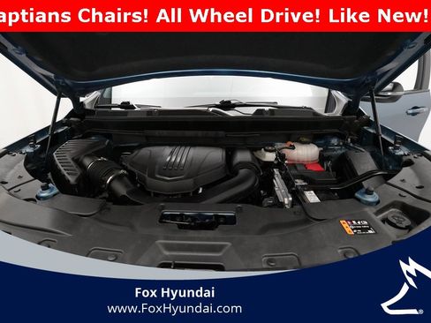 Used 2025 Chevrolet Traverse LT image 3