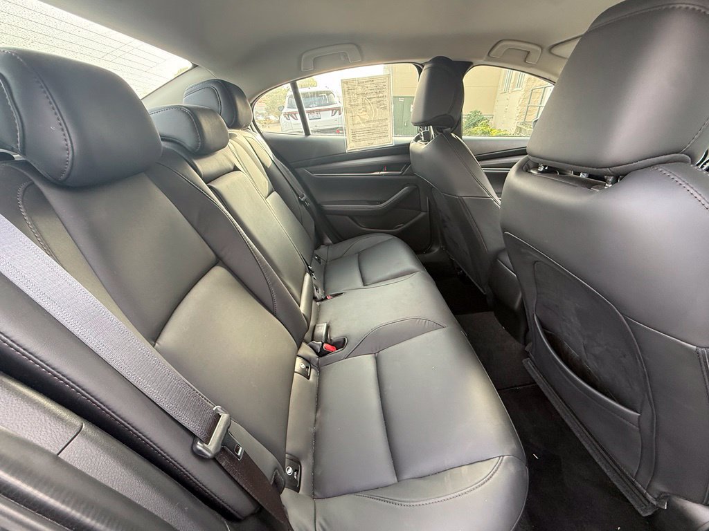 Used 2024 MAZDA MAZDA3 s FWD image 13