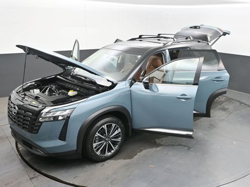 New 2026 Nissan Pathfinder Platinum AWD/4WD image 47