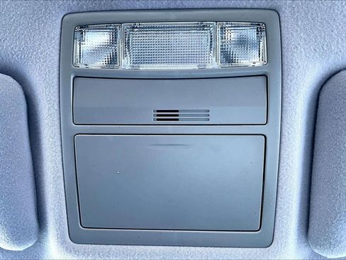 Used 2011 Toyota Camry LE image 32