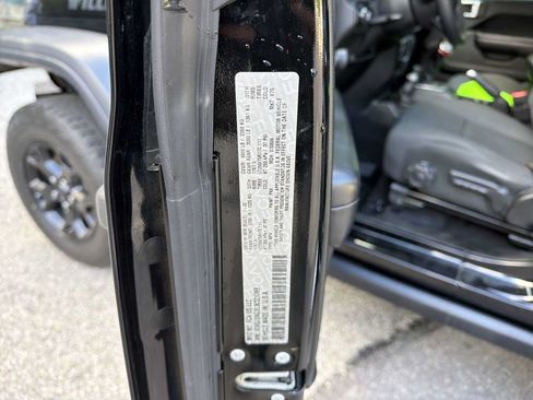 Used 2020 Jeep Wrangler Sport AWD/4WD image 32