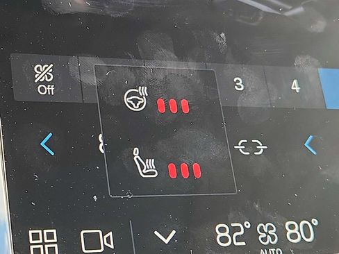 Certified 2024 Volvo XC90 T8 Plus image 24