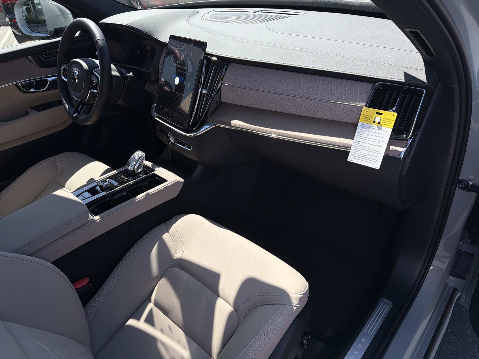 New 2027 Volvo XC90 B6 Plus AWD/4WD image 22