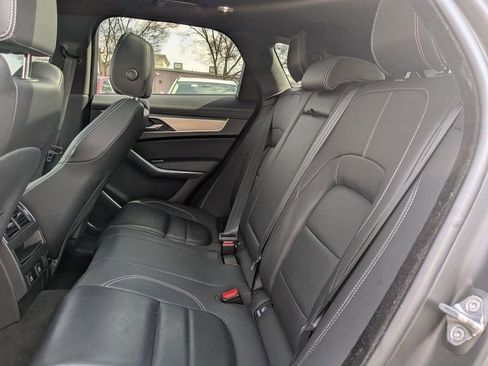 Used 2024 Jaguar F-PACE R-Dynamic S image 27