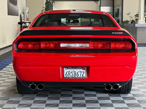 Used 2009 Dodge Challenger SRT8 w/ SRT Option Group II image 5