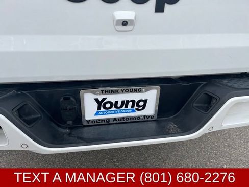 Used 2023 Jeep Gladiator Overland AWD/4WD image 11