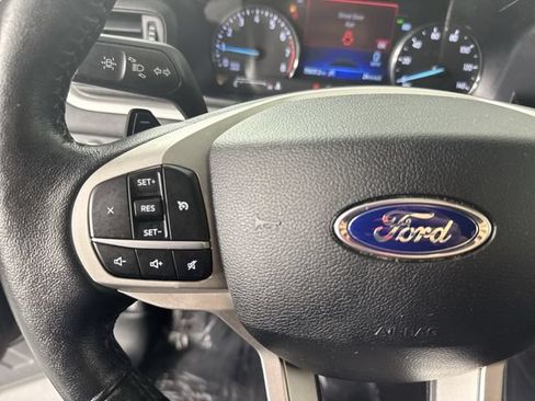 Used 2020 Ford Explorer XLT w/ Comfort Package AWD/4WD image 12