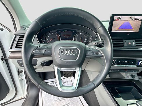 Used 2022 Audi Q5 2.0T Premium w/ Convenience Package AWD/4WD image 38