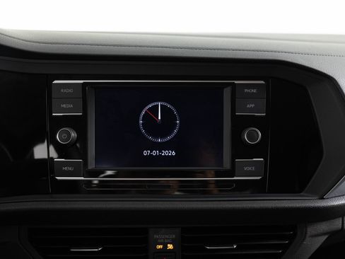 Used 2024 Volkswagen Jetta SE FWD image 34