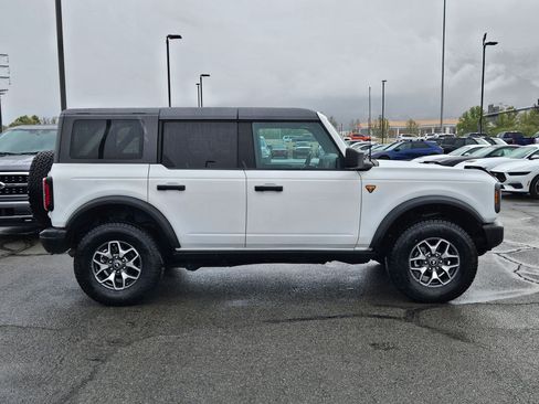 Used 2023 Ford Bronco Badlands AWD/4WD image 2