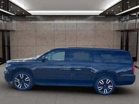 Used 2020 Chevrolet Suburban Premier image 3