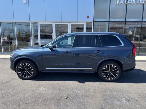 Certified 2025 Volvo XC90 B6 Plus image 2