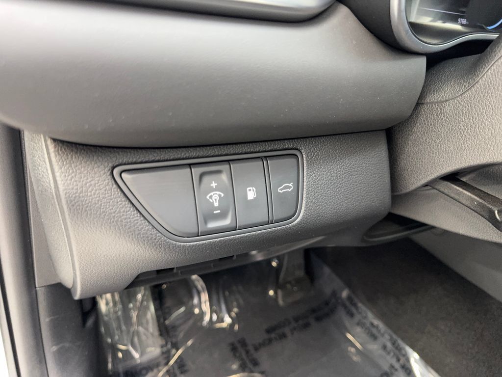 Used 2026 Genesis G70 2.5T RWD image 52