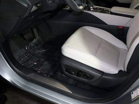 Used 2023 Lexus RX 350 350h Premium Plus image 25