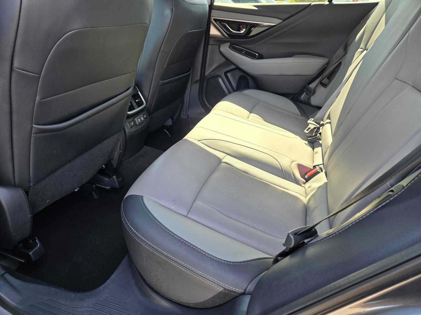 Used 2022 Subaru Outback Limited AWD/4WD image 16