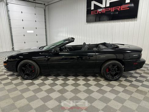 Used 2002 Chevrolet Camaro Z28 RWD image 3