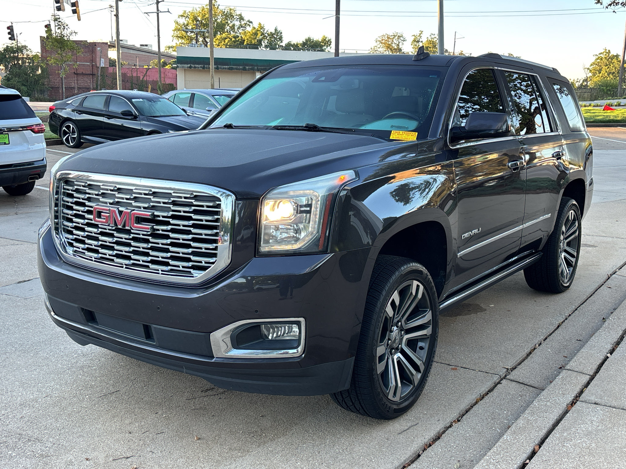 Used 2018 GMC Yukon Denali w/ Denali Ultimate Package RWD image 4
