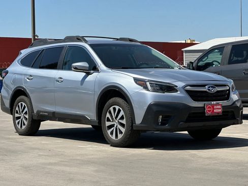 Used 2020 Subaru Outback Premium w/ Popular Package #1 AWD/4WD image 10