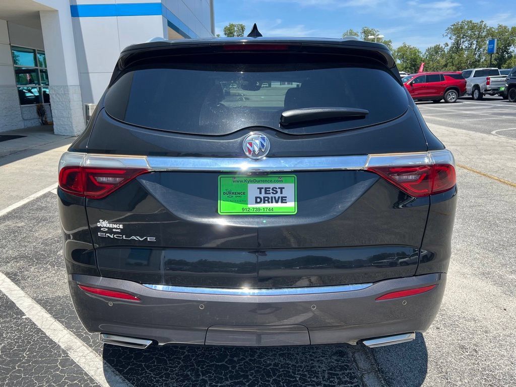 Used 2023 Buick Enclave Premium w/ Experience Buick Package FWD image 5