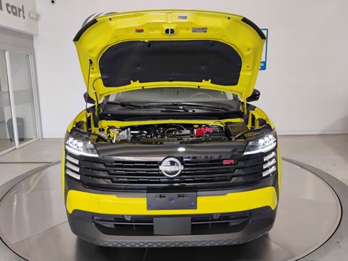 Used 2025 Nissan Kicks SR w/ Illumination Package image 87