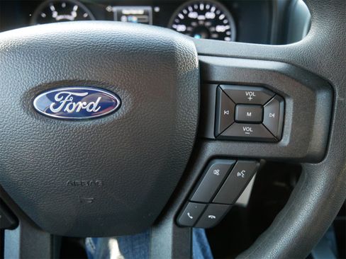 Used 2022 Ford F350 XLT w/ Black Appearance Package image 28