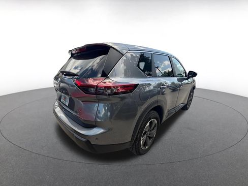 Used 2025 Nissan Rogue SV AWD/4WD image 14