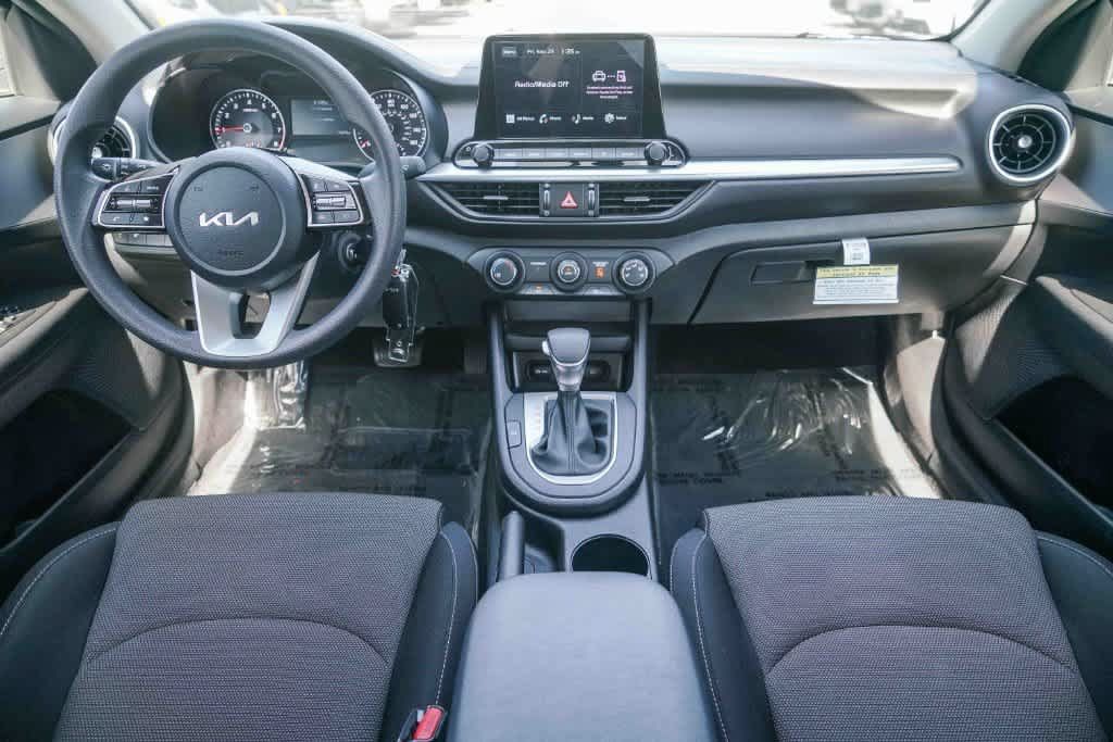 Certified 2024 Kia Forte LXS w/ LXS Technology Package FWD image 11