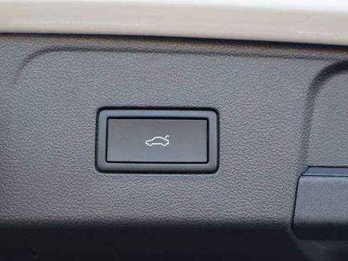 New 2026 Volkswagen Atlas SEL Premium R-Line image 21