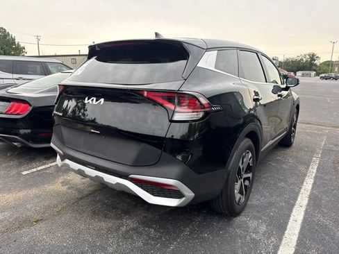 Used 2025 Kia Sportage EX FWD image 2